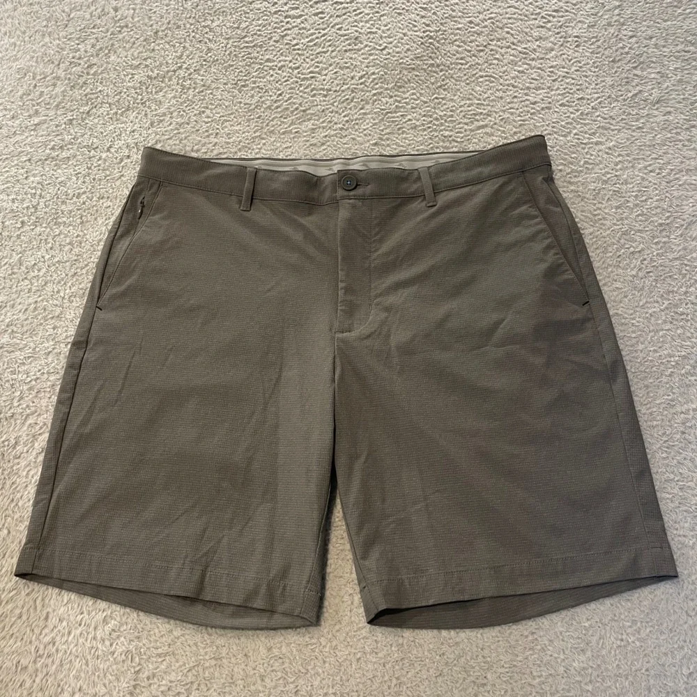 Tommy Bahama Chip Shot Short Mens 38x9 Gray Performance Island Zone Golf